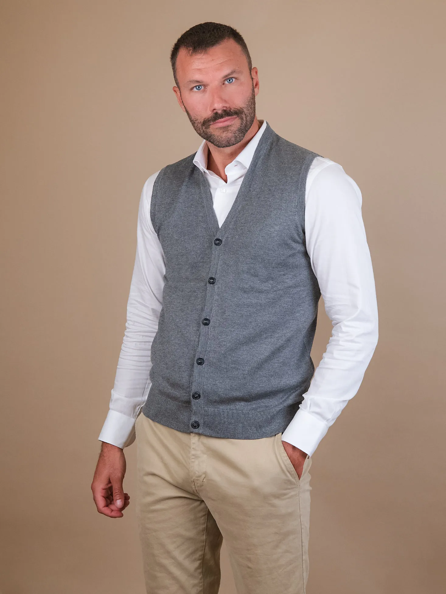 GILET CON BOTTONI grigio