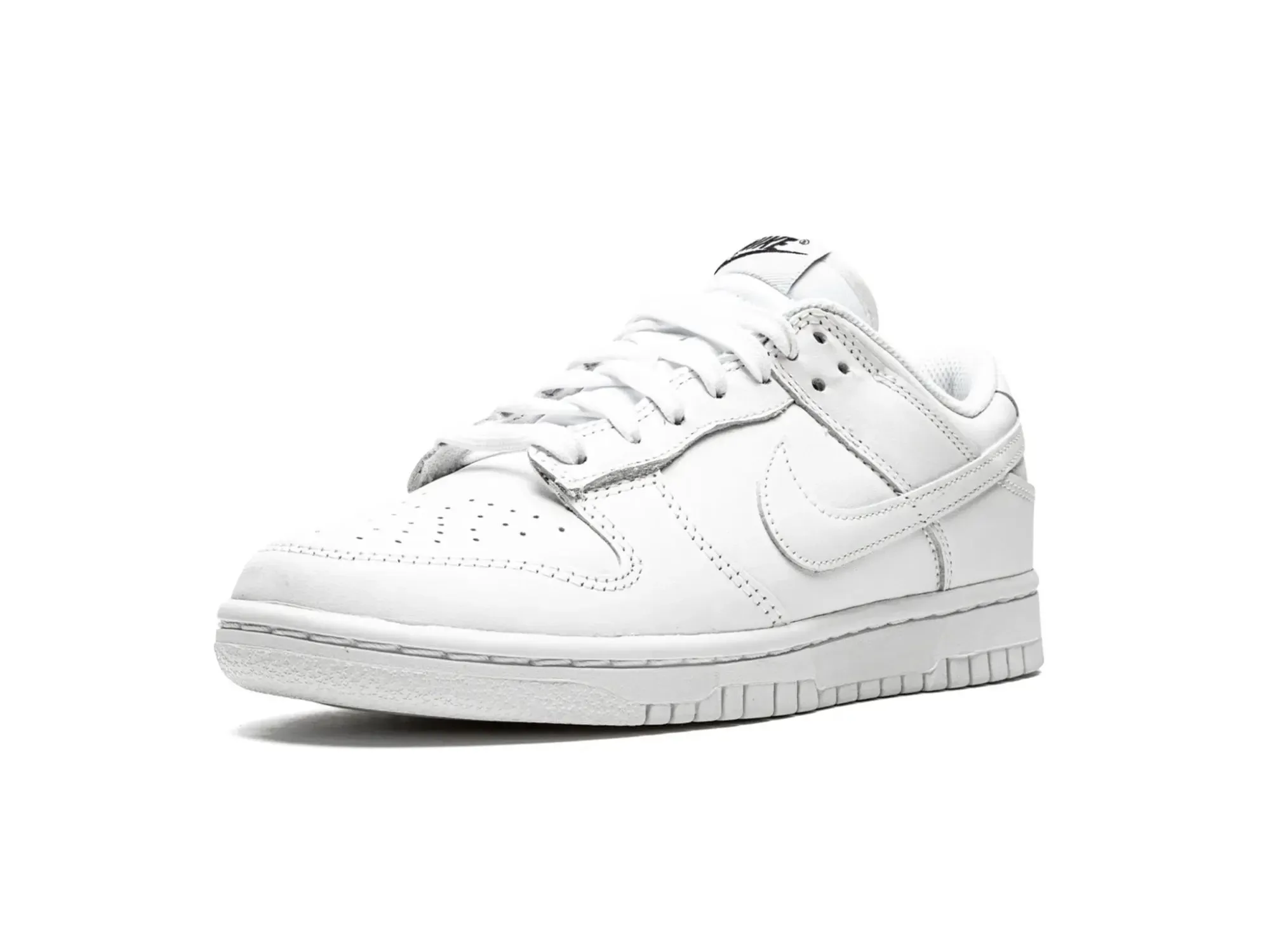 Nike Dunk Low "Triple White"